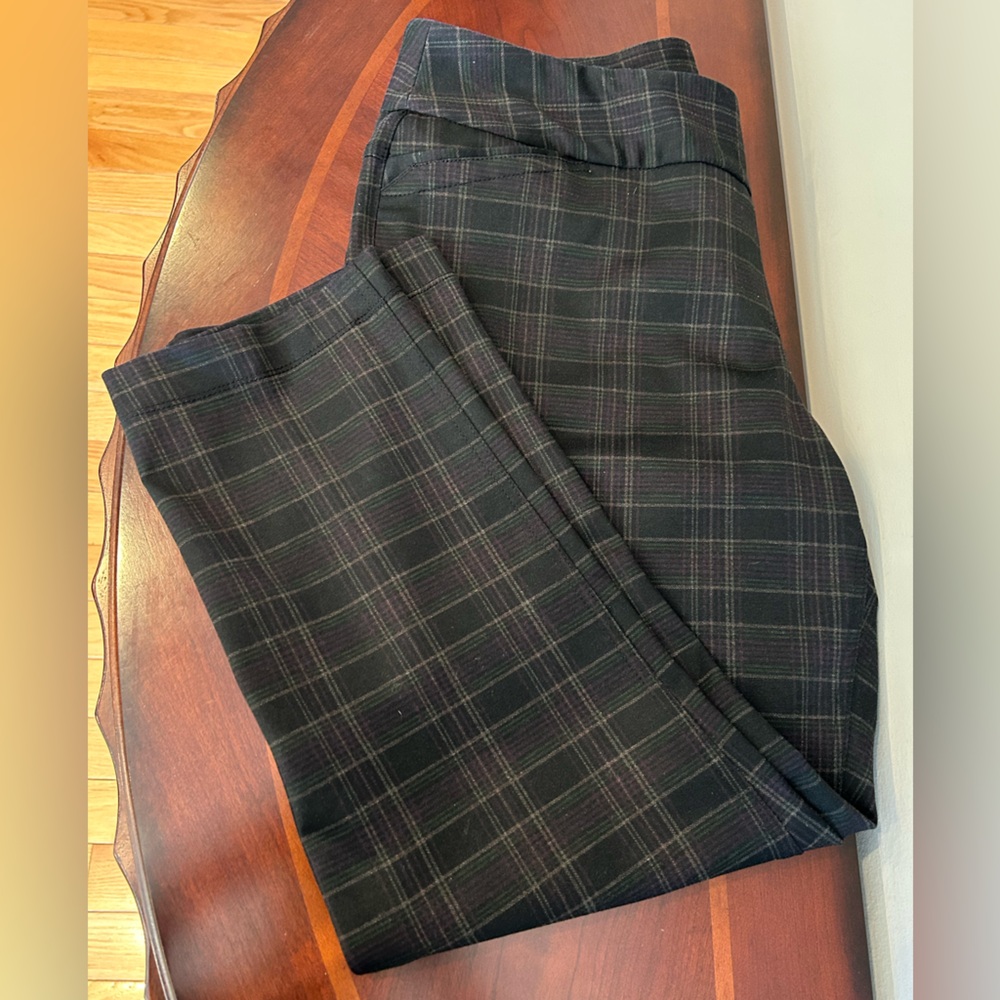 Plaid Pants by Westbound with Front and Back Pockets